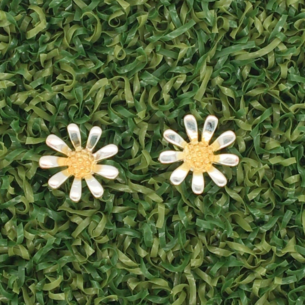 Daisy Studs - 4 sizes available