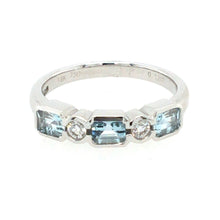 Load image into Gallery viewer, Aquamarine & Diamond Ring