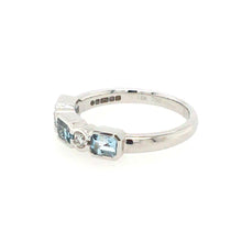 Load image into Gallery viewer, Aquamarine & Diamond Ring