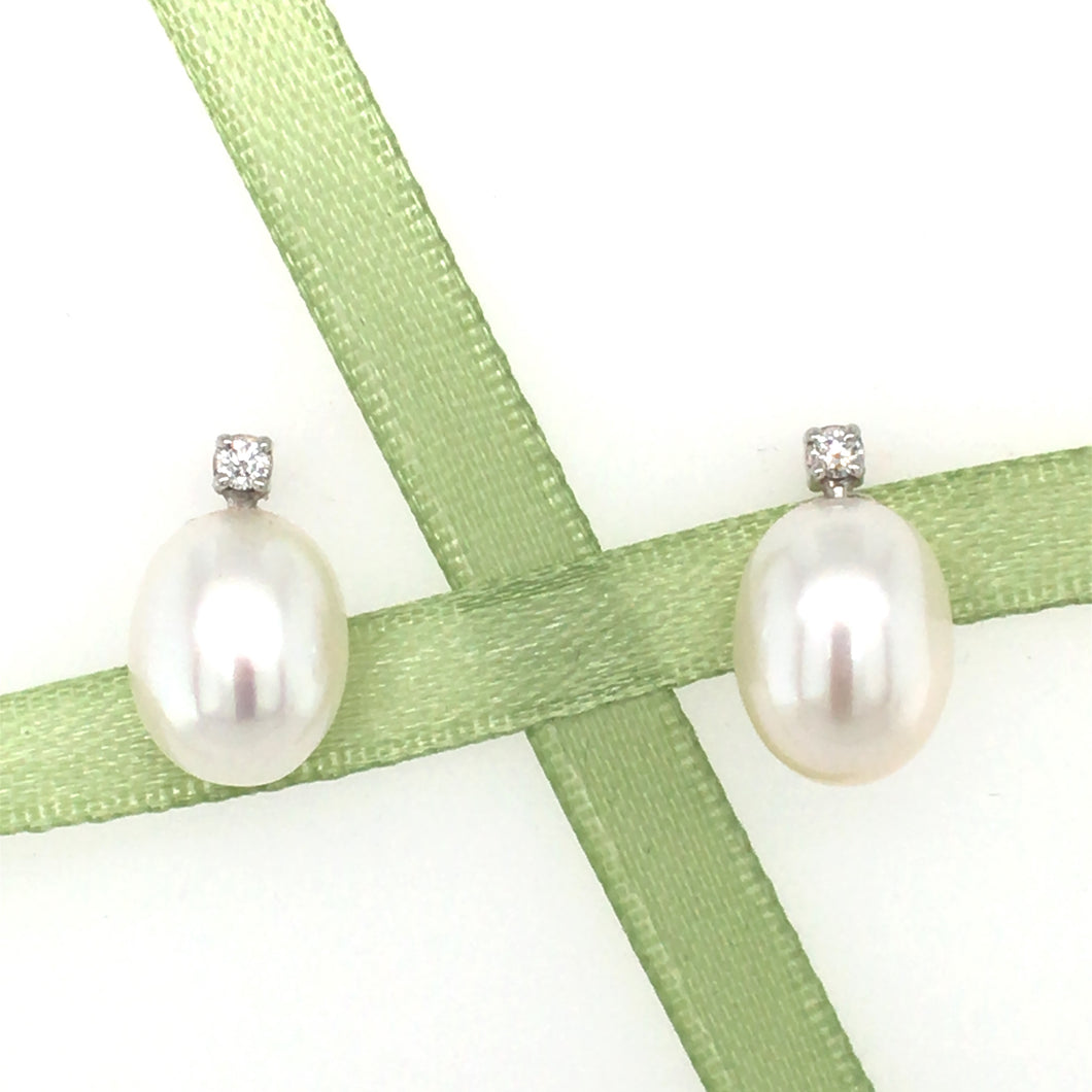 Diamond & Pearl Earrings