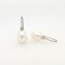 Load image into Gallery viewer, Pearl &amp; Diamond Platinum Gold Earring
